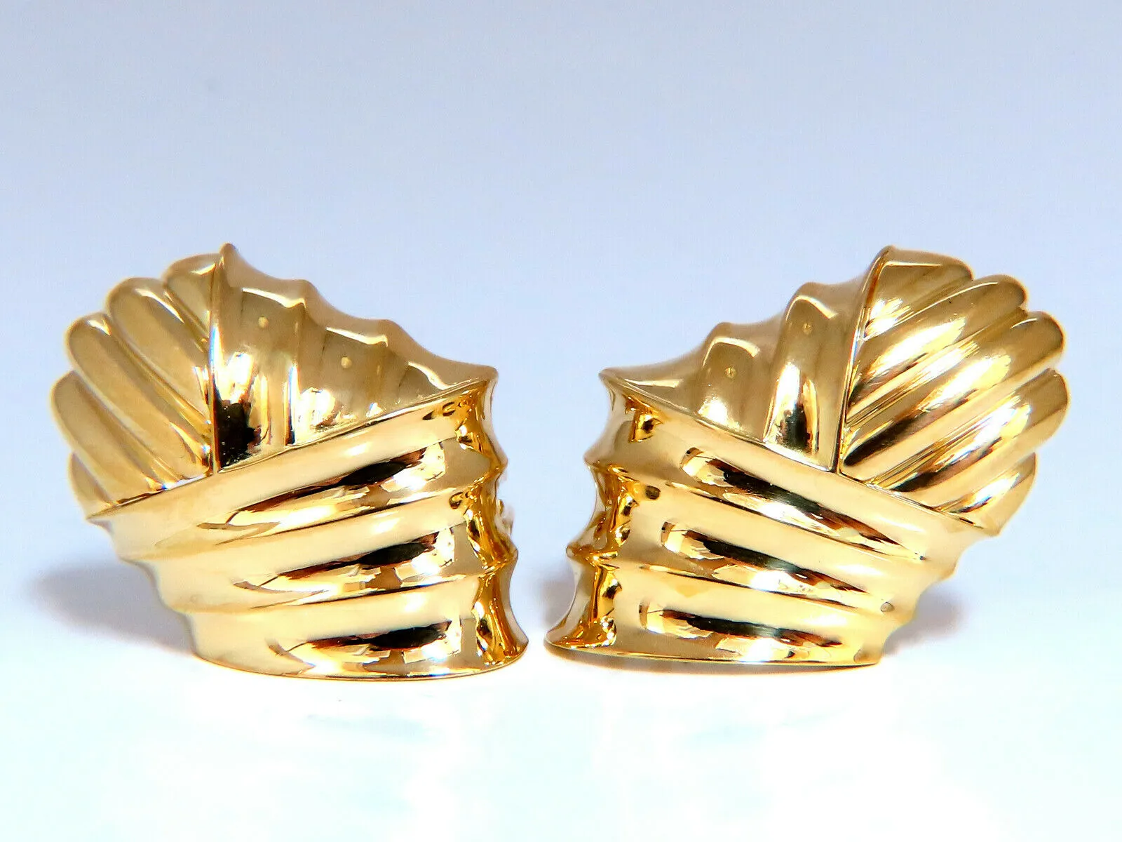 18kt Gold Clip earrings Shell Classic