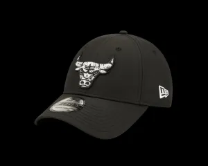 Chicago Bulls 9FORTY Black & White Cap
