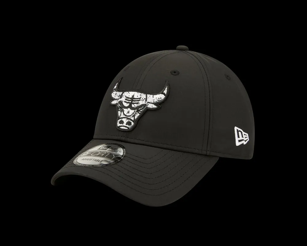 Chicago Bulls 9FORTY Black & White Cap