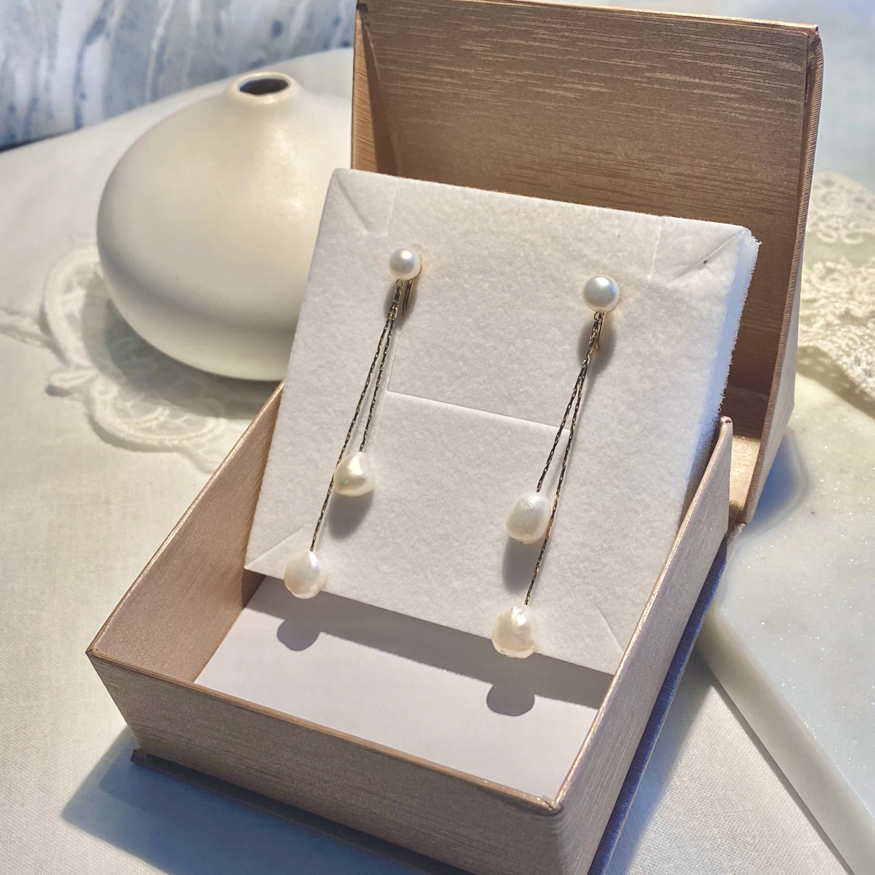 [Clip on] Yellow Gold White Pearl Clip On Earrings