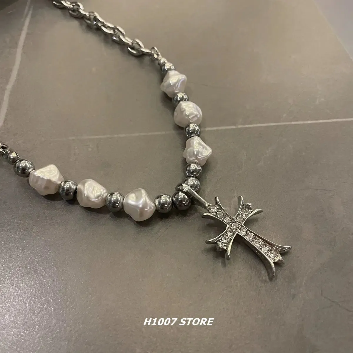 Cross Pearl Splicing Necklace