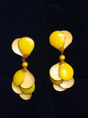 Dangling Petal Earrings