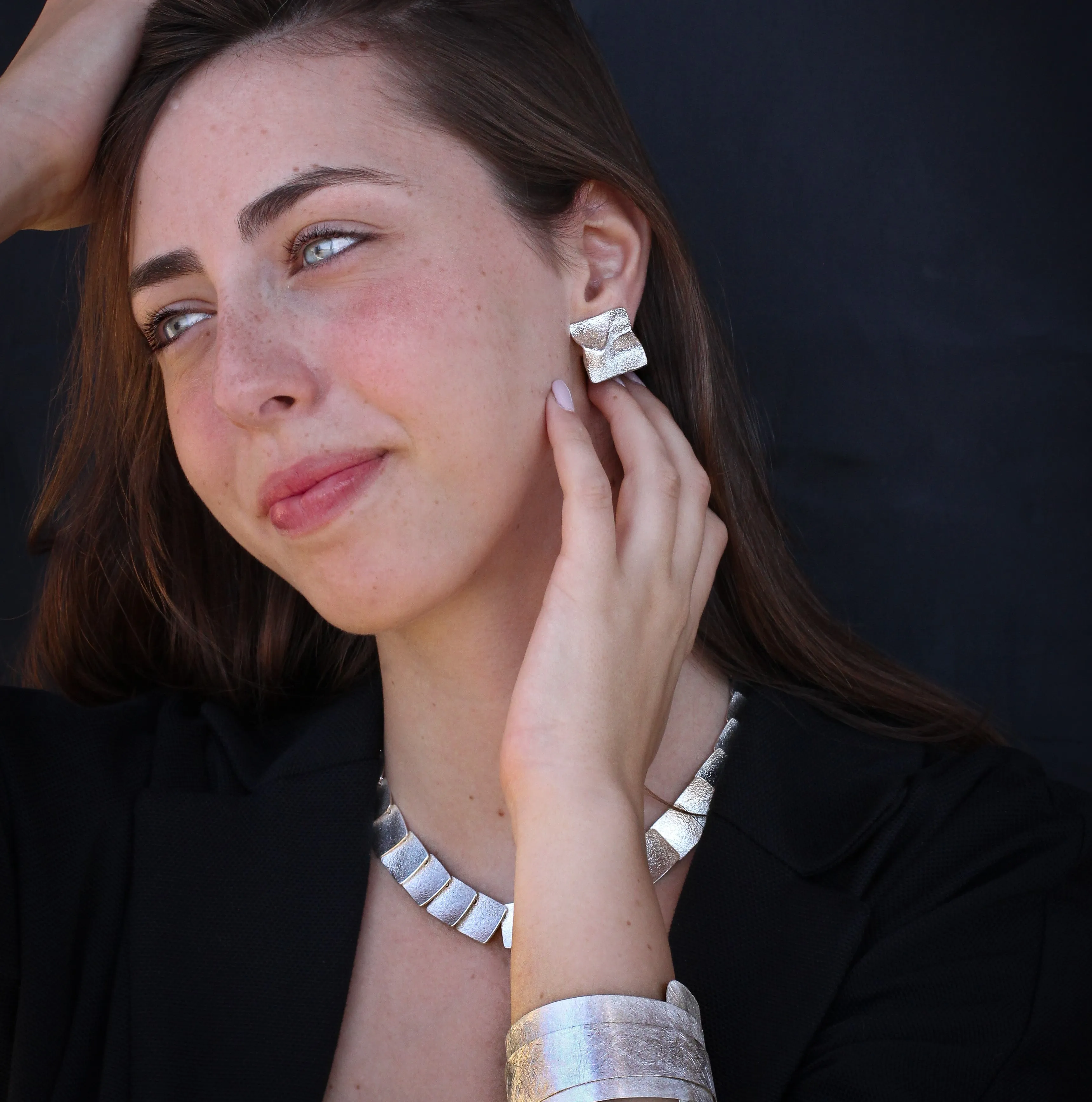 Flow designed silver earrings