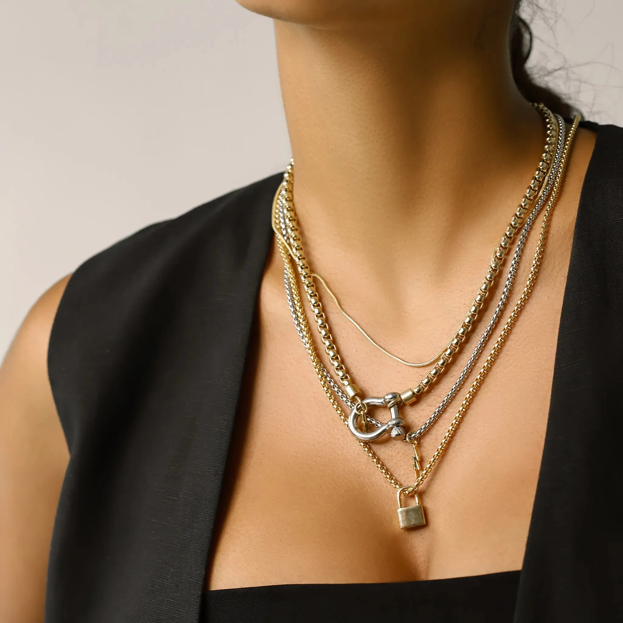 HERRADURA LOCK LAYERED NECKLACE SET