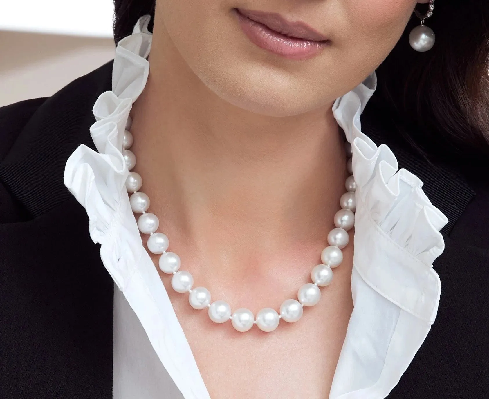 Jackie Pearl Necklace
