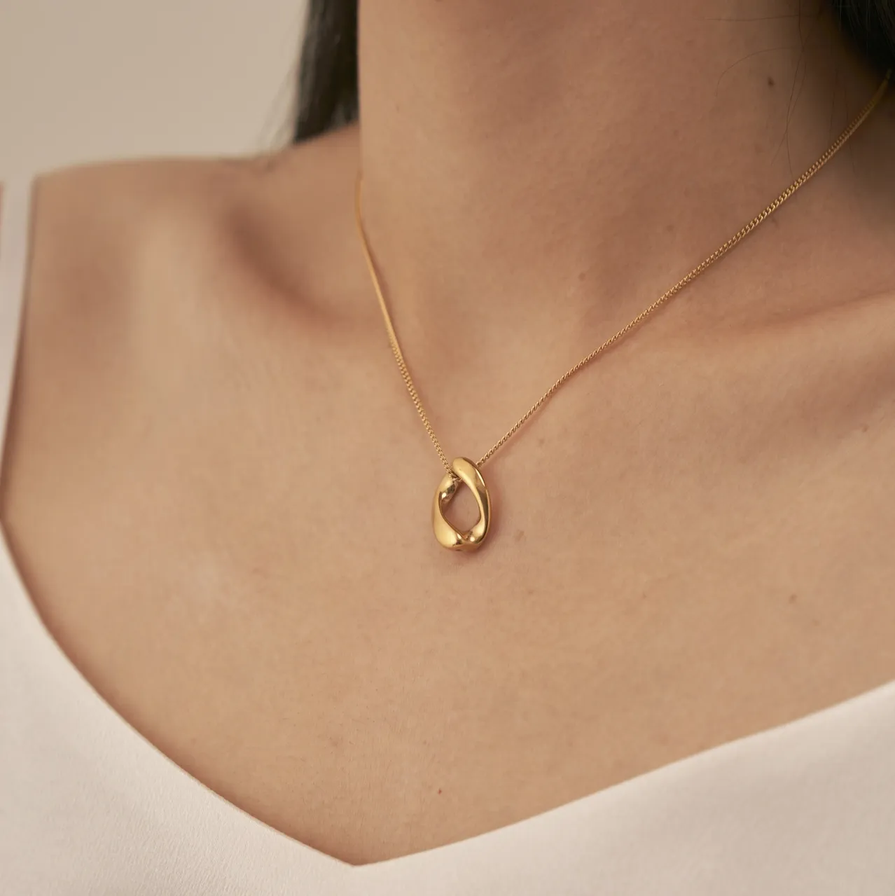 Jameson Infinity Pendant Necklace - Gold