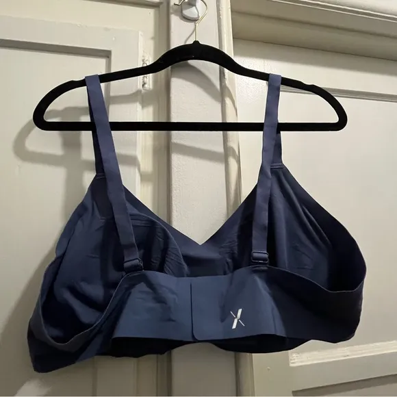 Knix catalyst sports bra blue/gray size 8 EUC