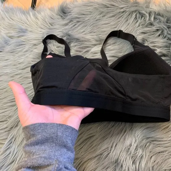 Like New Victoria Sport Lightweight Sports Bra‎ 34C