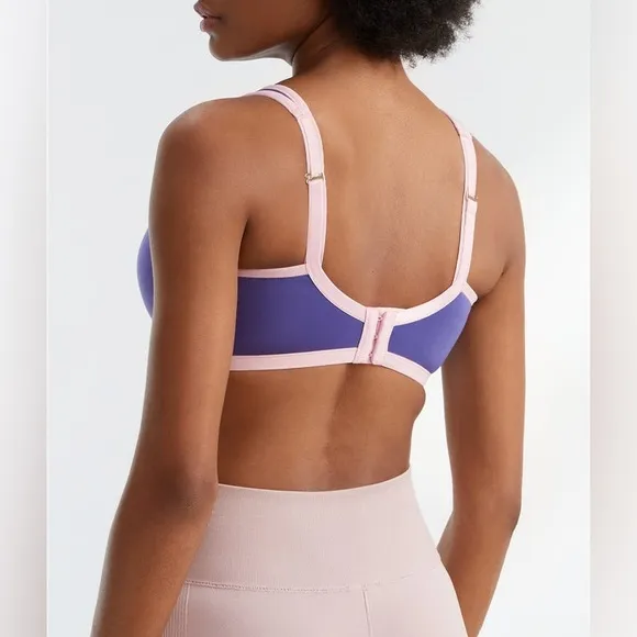 NWT Natori Women’s Yogi Underwire Sports Bra in Dewberry/Blossom in size 36G