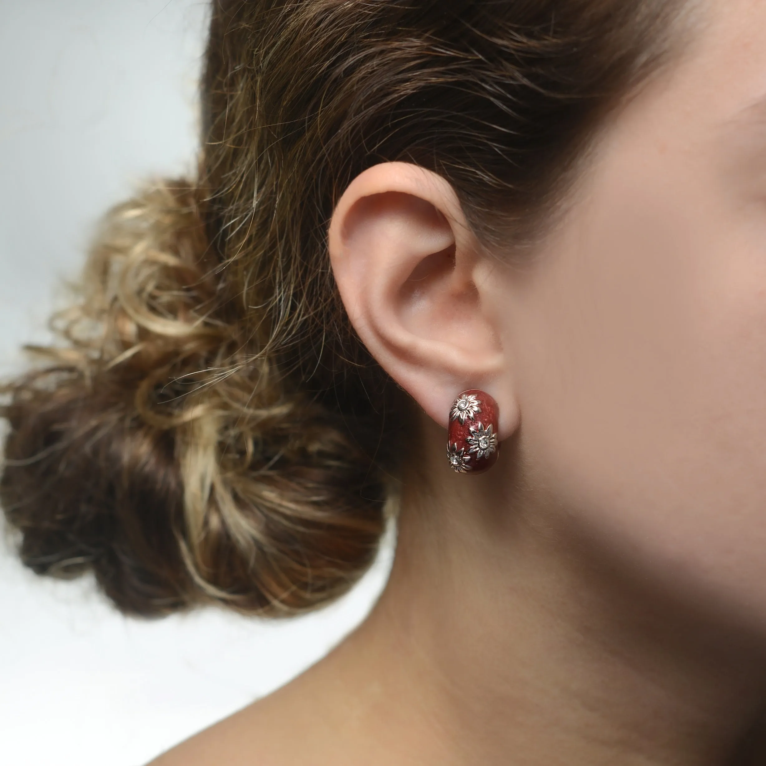 Silvertone/ Red Crystals Flower Reversible Hugs® Clip Earrings