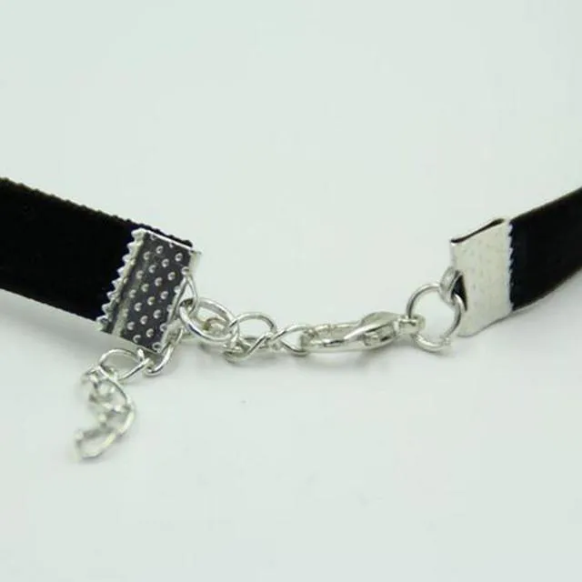 Simple Retro Lace Choker Necklaces [4 Options]
