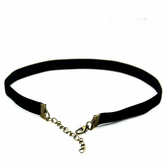 Simple Retro Lace Choker Necklaces [4 Options]