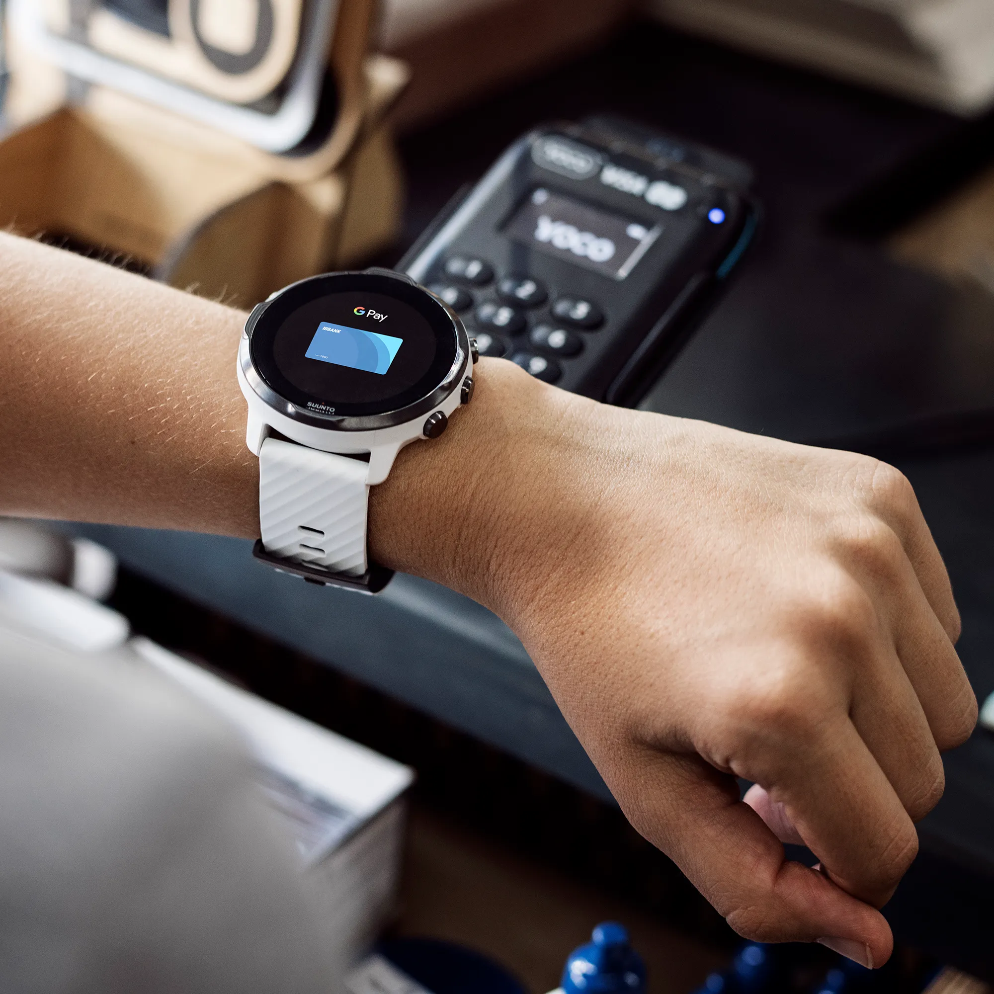 Suunto 7 White Burgundy GPS Smartwatch with Versatile Sports Experience (SS050380000)