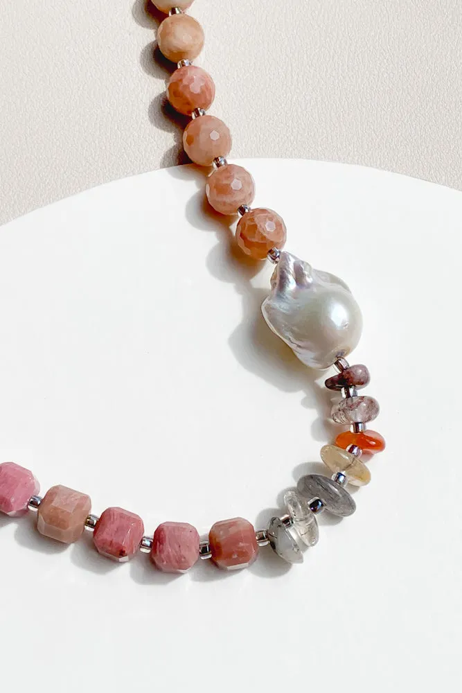 Tenya Pearl Necklace