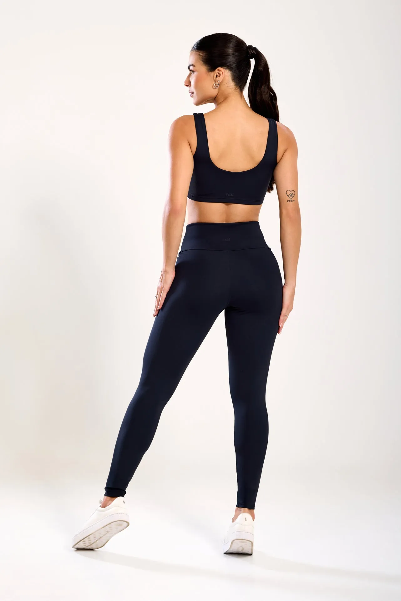 TOP FLOW BLACK