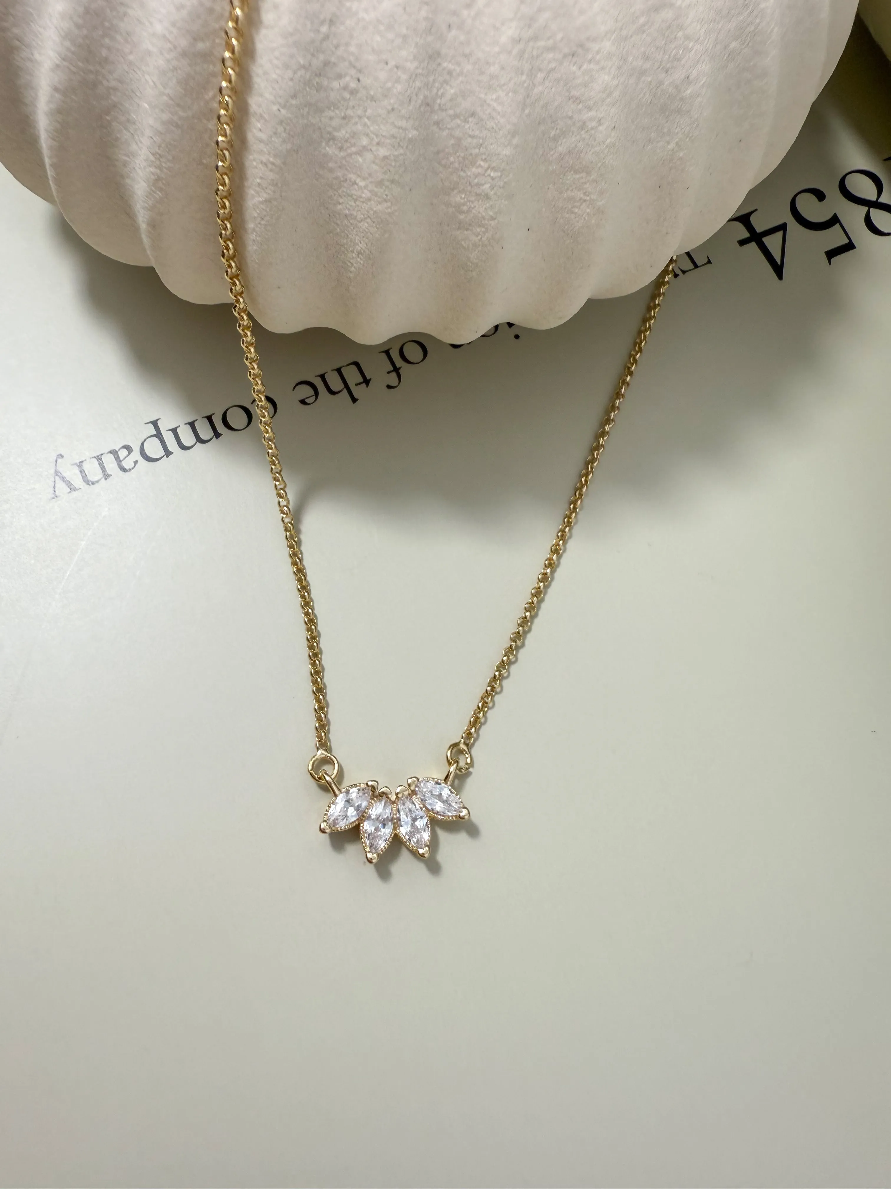 Velani Jewelry Like Flower Necklace