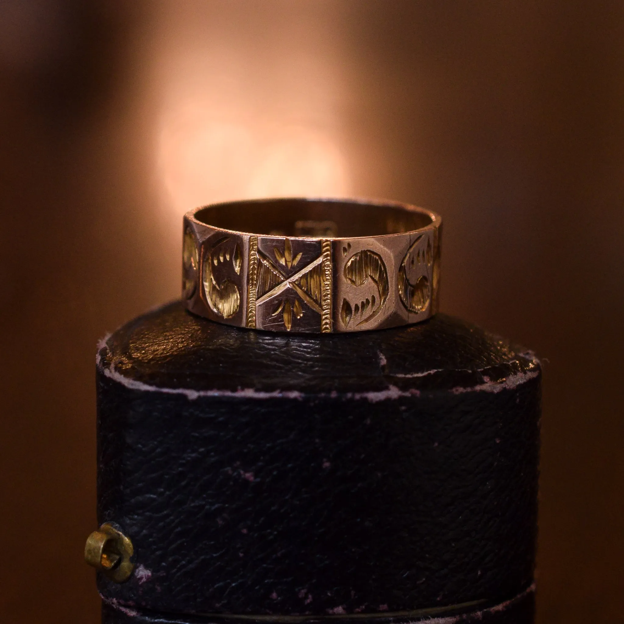 Victorian Chased Gold Cigar Band