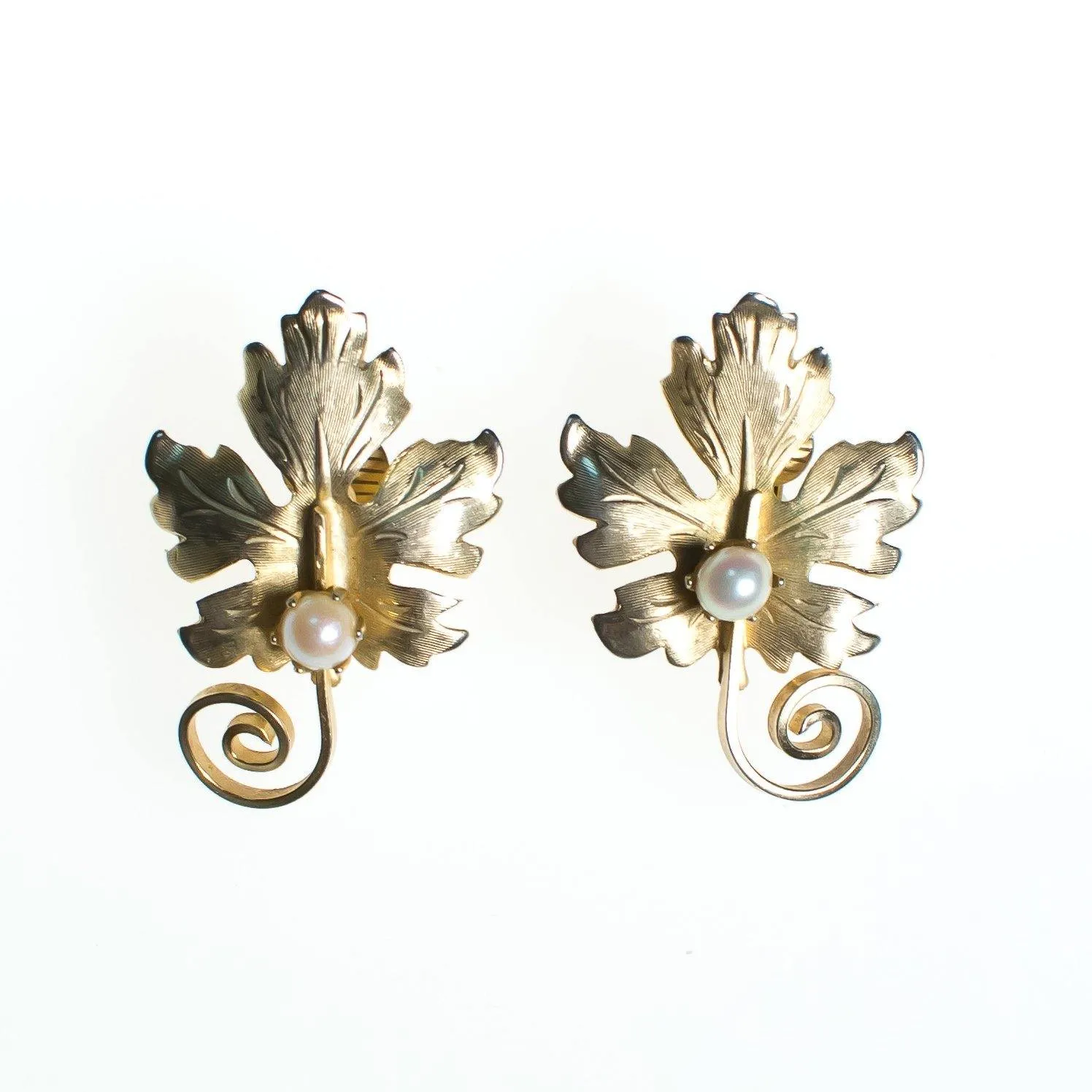 Vintage 1950s Mid Century Modern Lisner Gold Leaf with Pearl Earrings, Gold Tone Leaf, Faux Pearl, Clip-on