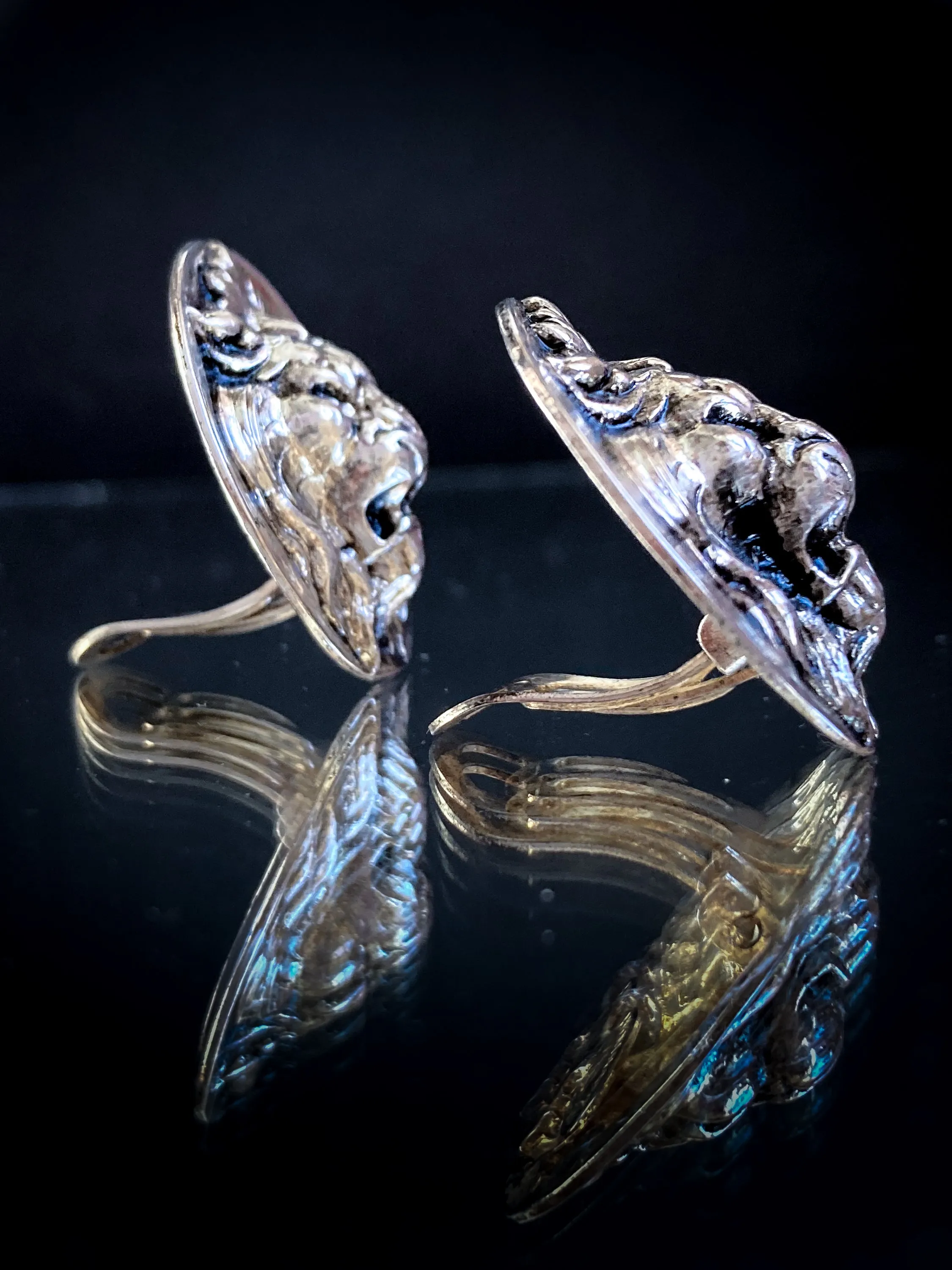 Vintage Particolari Italian Silver Toned Lion Head Clip On Earrings