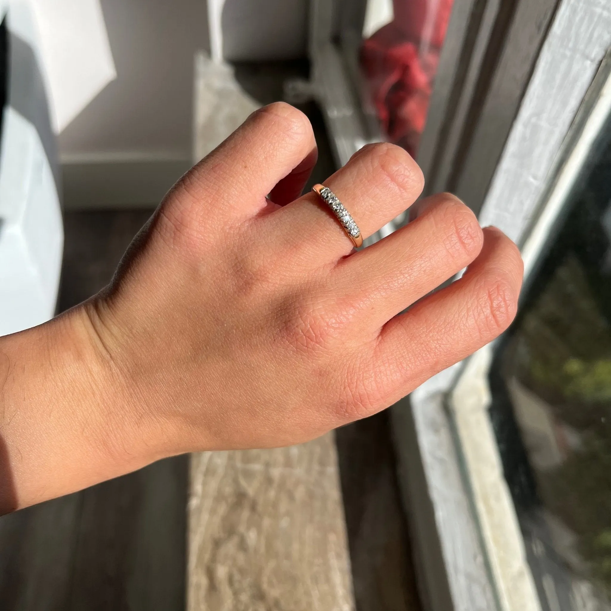 Vintage Single Cut Diamond 2-Tone Band