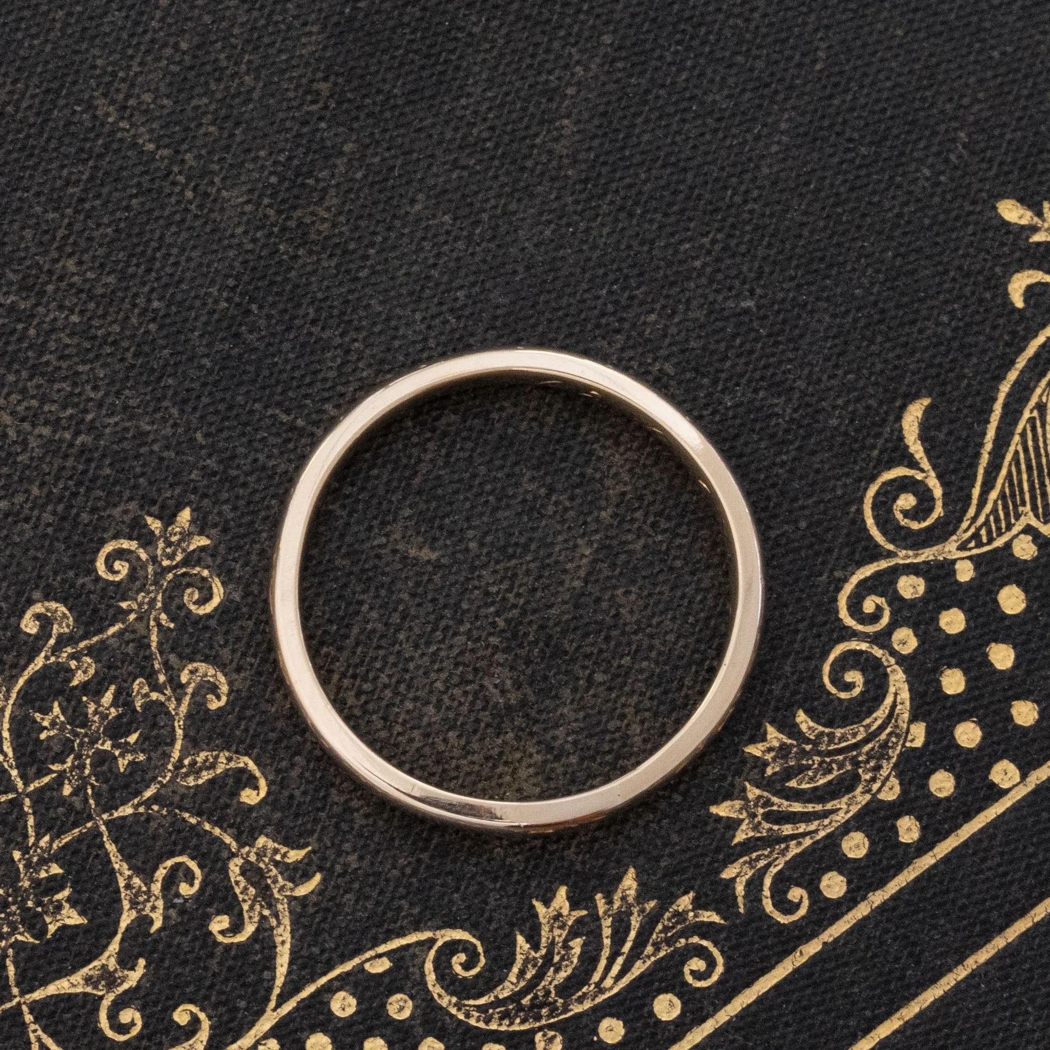Vintage Slim Wedding Band, 2.4mm