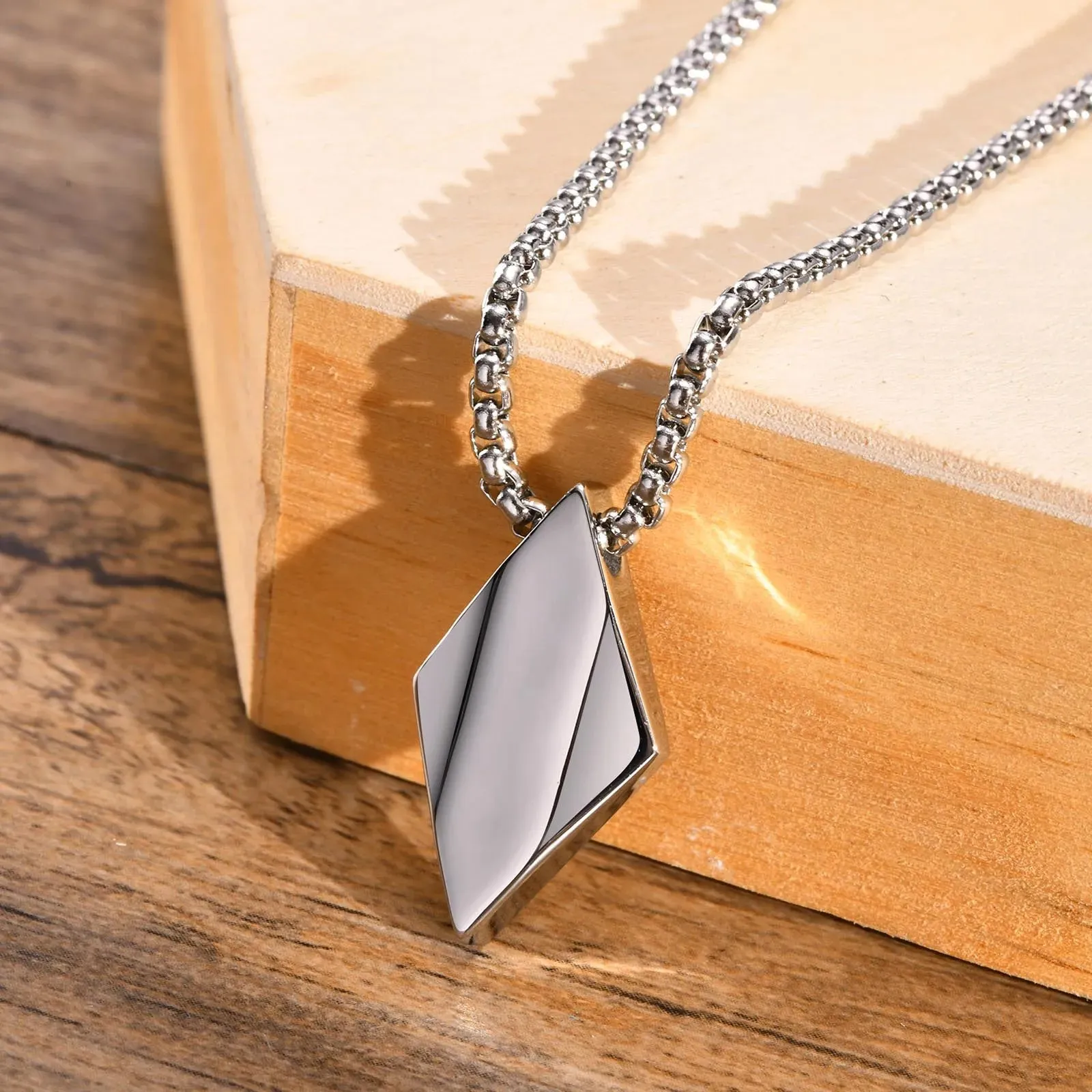 Wanderer Necklace